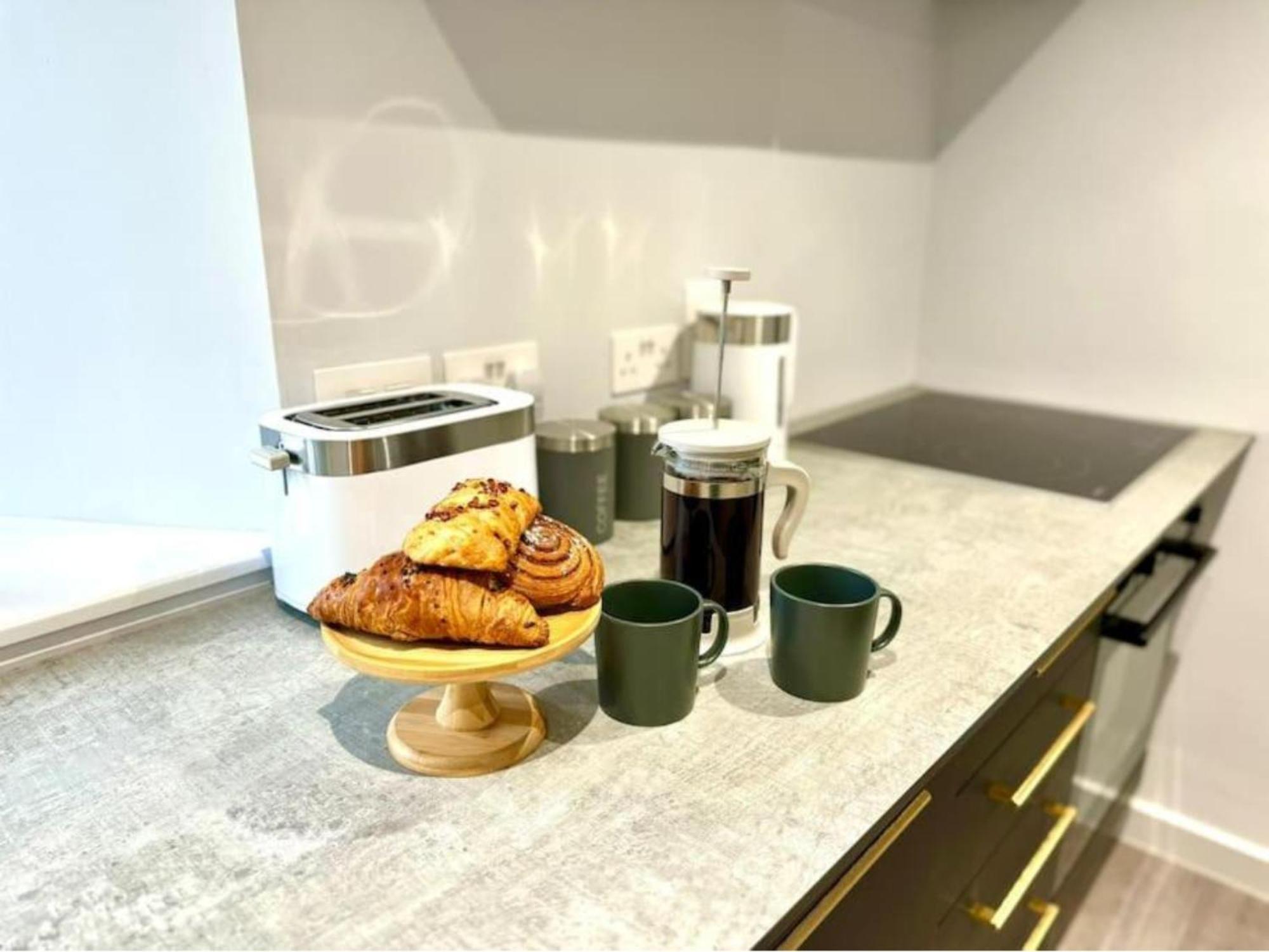 New 2 Bedroom Bournemouth Ground Floor Easy Access Екстер'єр фото